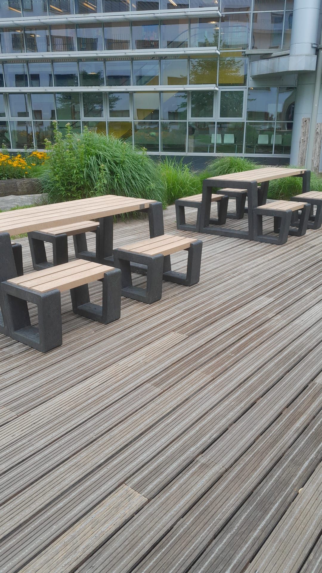 Circulair buitenmeubilair voor patiënten