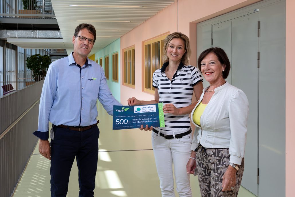 Woensdag 25 juni ontvingen we van Vegro een cheque t.w.v. € 500,-!